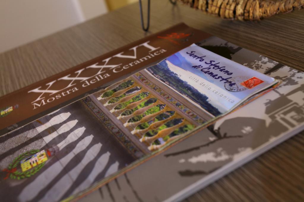 B&B La Grande Mela Santo Stefano di Camastra Rom bilde