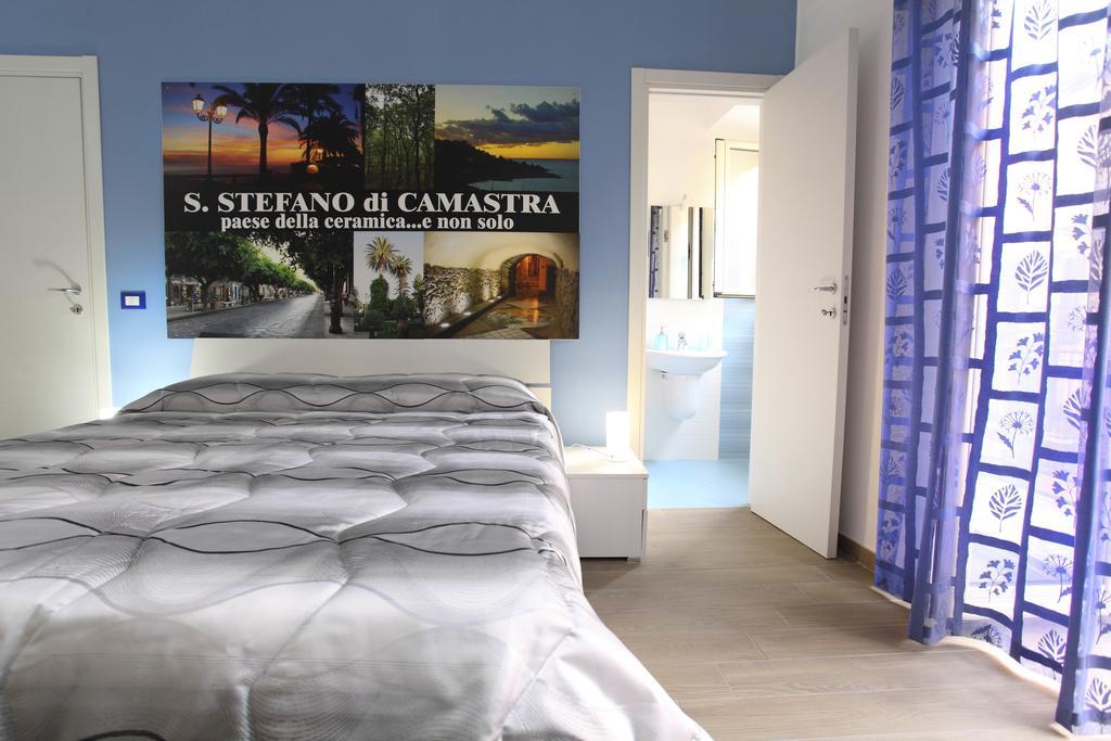 B&B La Grande Mela Santo Stefano di Camastra Rom bilde
